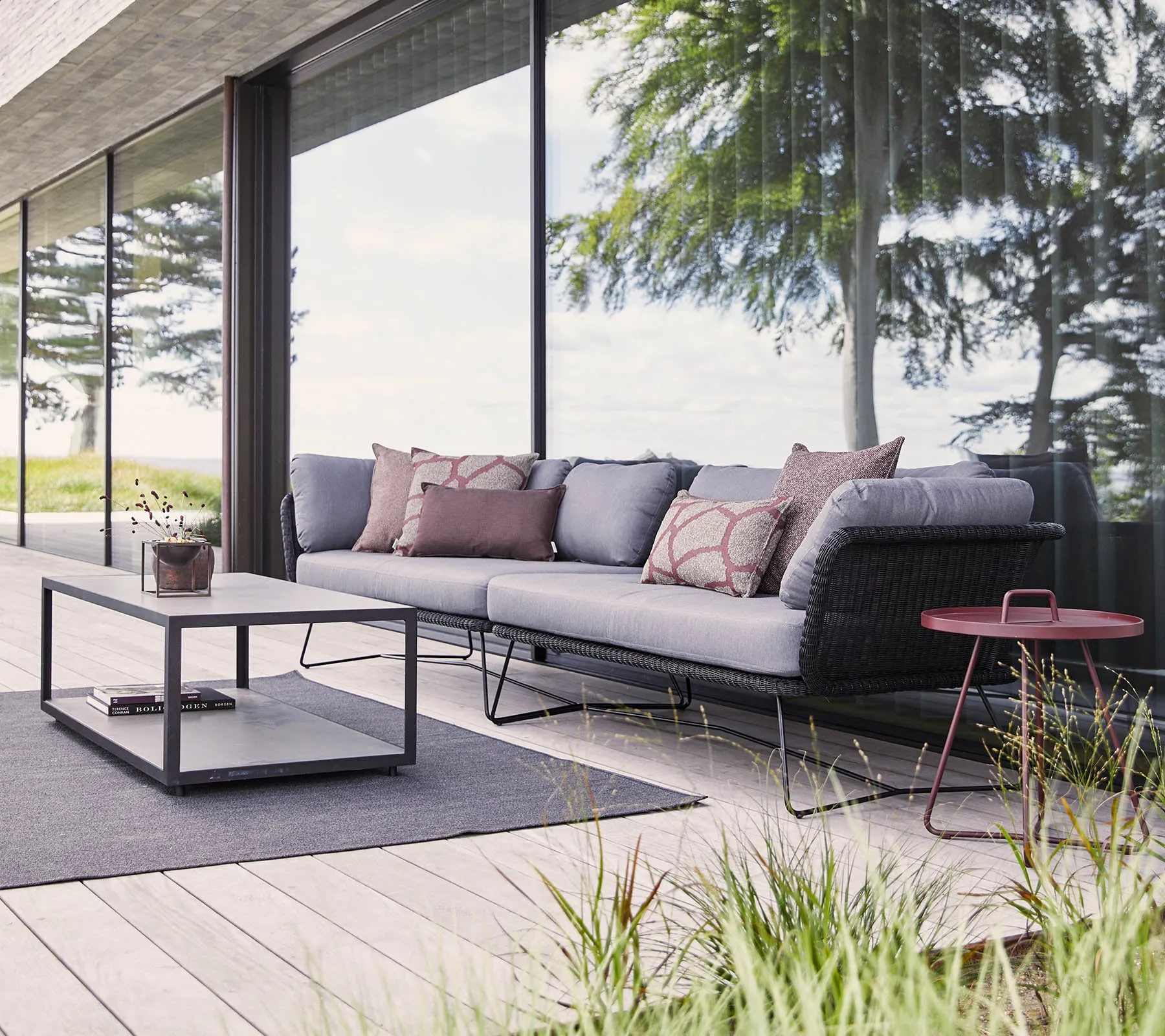 Circle rug, 240x170 cm